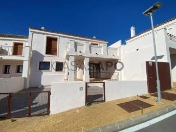 Semi-Detached House 2 Bedrooms