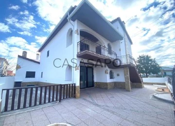 Detached House 4 Bedrooms Duplex