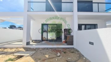 Moradia Geminada T4 Duplex