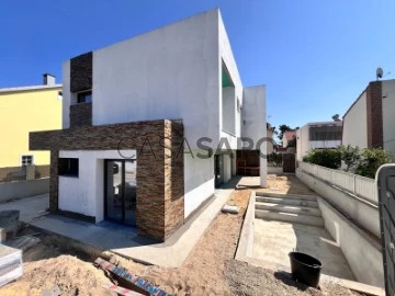 Detached House 4 Bedrooms Duplex