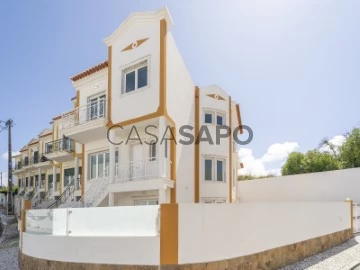 Semi-Detached 4 Bedrooms Triplex