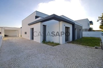 Detached House 4 Bedrooms