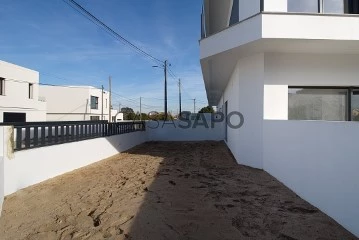 Moradia Geminada T5 Duplex