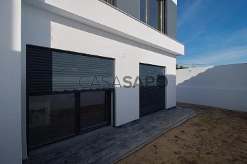 Moradia Geminada T4 Duplex