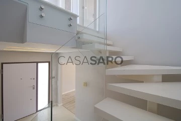 Vivienda pareada 4 habitaciónes, Duplex