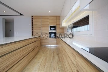 Detached House 4 Bedrooms