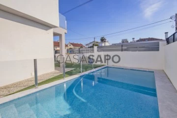 Semi-Detached House 4 Bedrooms