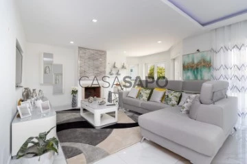 Semi-Detached House 4 Bedrooms Triplex