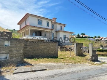 Detached House 4 Bedrooms Triplex