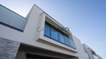 Town House 4 Bedrooms