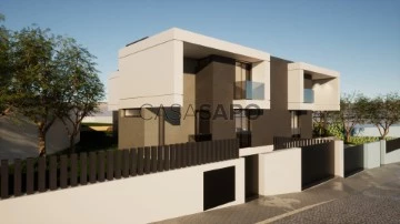 Semi-Detached House 3 Bedrooms Triplex