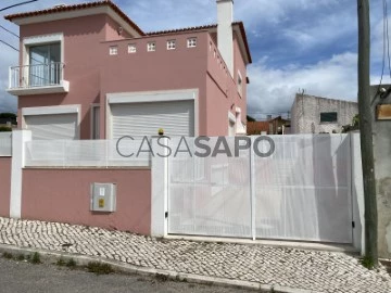 Detached House 4 Bedrooms Triplex