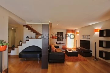 Semi-Detached House 4 Bedrooms