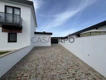 Detached House 4 Bedrooms Duplex