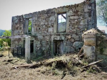 Old House 2 Bedrooms