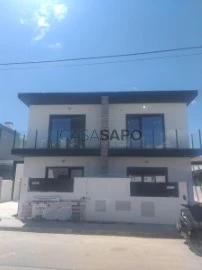 Moradia Geminada T3 Duplex