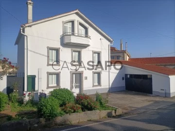 Casa de poble 4 habitacióes, Duplex