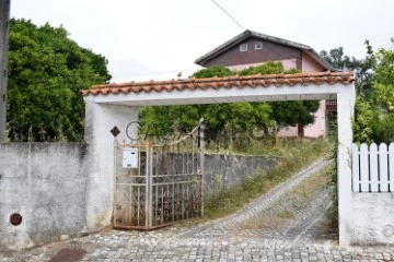 Two-Family House 5 Bedrooms Duplex