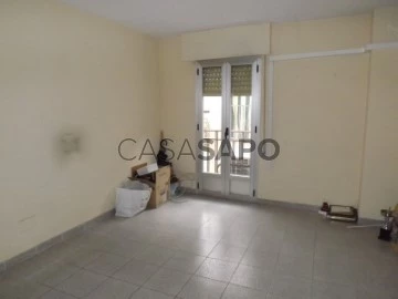 Piso 3 habitaciones + 1 hab. auxiliar