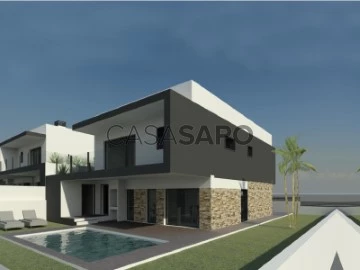 Semi-Detached House 4 Bedrooms