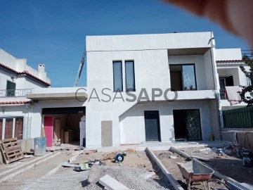 Detached House 4 Bedrooms Duplex