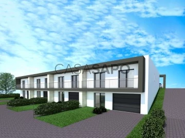 Moradia Geminada T3 Duplex