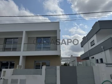 Semi-Detached House 3 Bedrooms Duplex