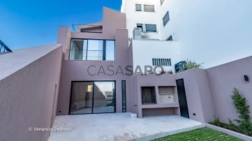 House 3 Bedrooms Triplex