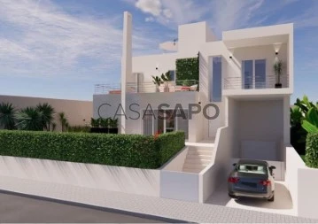 House 4 Bedrooms Triplex