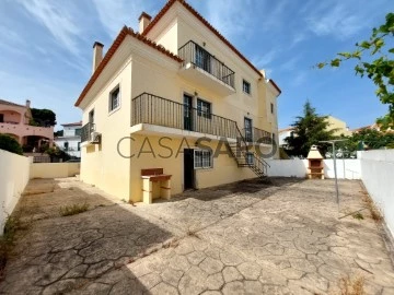 Semi-Detached House 4 Bedrooms