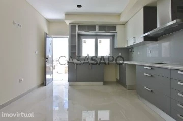 Moradia Geminada T3 Duplex