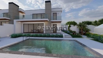 House 4 Bedrooms Duplex