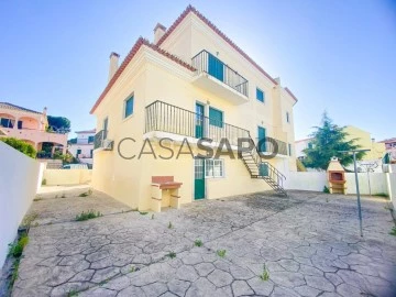 Semi-Detached House 4 Bedrooms Triplex