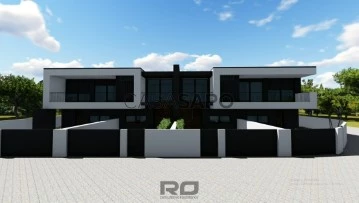 House 3 Bedrooms Triplex