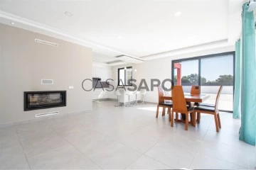 Detached House 4 Bedrooms