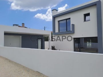 Moradia T4 Duplex