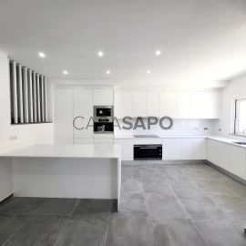 Vivienda pareada 4 habitaciónes, Duplex