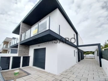 Semi-Detached House 3 Bedrooms Duplex