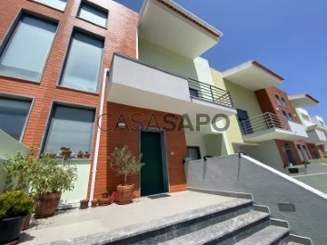 Vivienda adosada 3 habitaciones + 1 hab. auxiliar