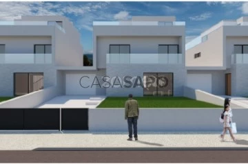 House 4 Bedrooms