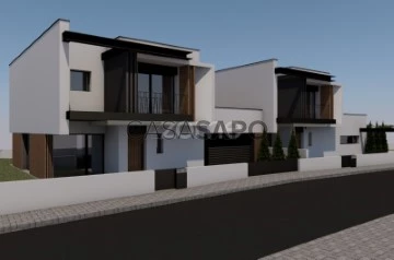 House 4 Bedrooms