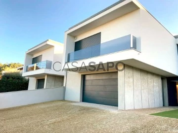 Semi-Detached House 4 Bedrooms Duplex