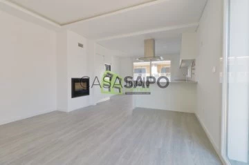 Moradia Geminada T4 Duplex