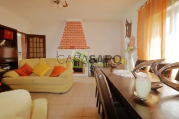 Detached House 4 Bedrooms Triplex