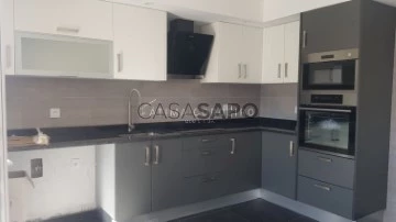 Moradia Geminada T3 Triplex