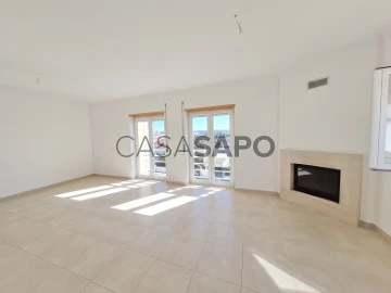 Apartamento 2 hab. + 1 hab. auxiliar, Duplex