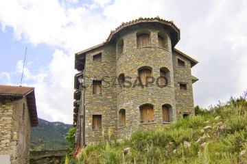 Casa amb parcel·la 5 habitacions + 3 hab. auxiliars