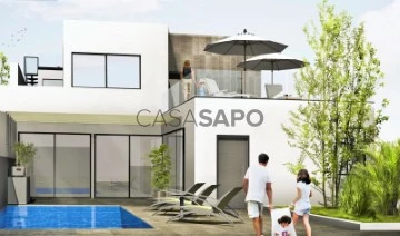 Vivienda adosada 3 hab. + 2 hab. Auxiliares, Duplex