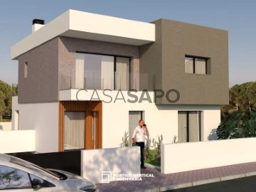 House 4 Bedrooms Triplex