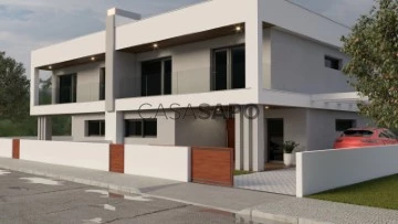 Semi-Detached House 4 Bedrooms Duplex